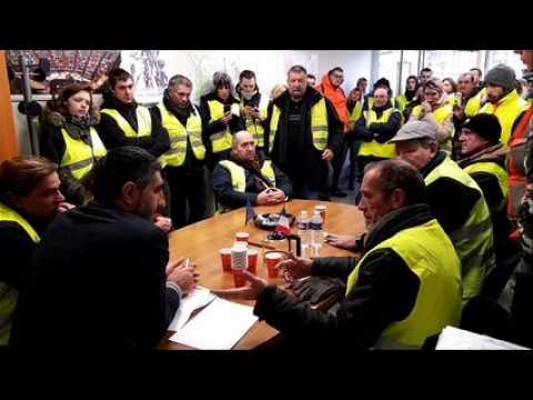 Saint-Avold : Les gilets jaunes  chez la députée de la 7e circonscription