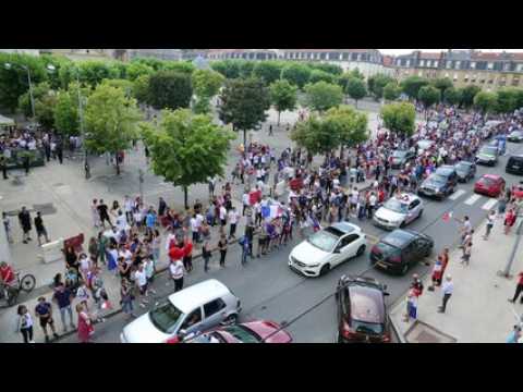 La liesse dans les rues de Longwy