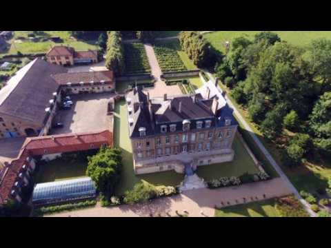 Le château de Manom vu de très haut