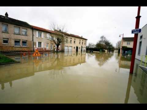 La rue du  Pâquis à Marly fait face à la montée des eaux