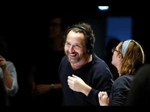 "Plus près de toi" sur Nova : Edouard Baer toujours d’humour égal