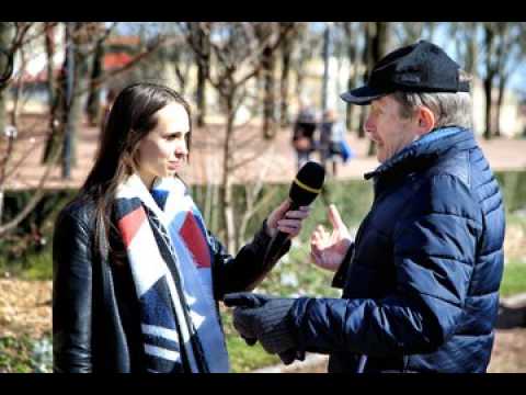 Journaliste en résidence à Metz : le micro-trottoir des lycéens sur la place des femmes dans la société