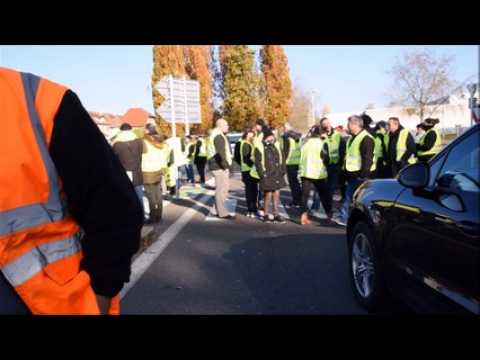 Les gilets jaunes en action dans la zone du Linkling à Thionville