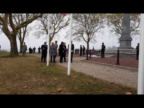 Emmanuel Macron au monument aux morts de Morhange