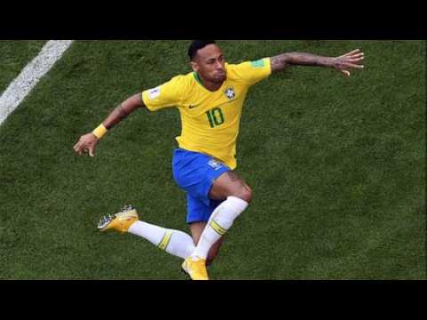 Mondial-2018 : Neymar en fait-il trop ?