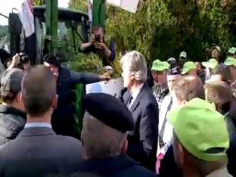 VIDEO. Le ministre de l'Agriculture, Stéphane Le Foll...
