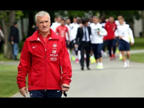 Euro 2016 : les Bleus de Didier Deschamps, côté coulisses, à Clairefontaine...