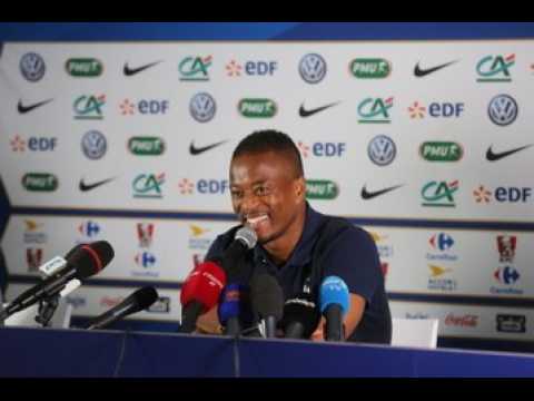 Patrice Evra avant France-Ecosse à Metz : l'équipe de France "en bleu de chauffe pour l'Euro"