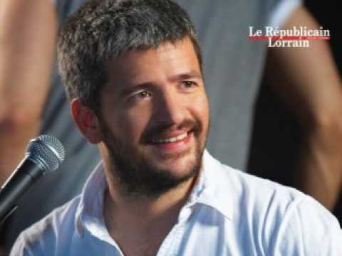 Grégoire, jeune papa chanteur