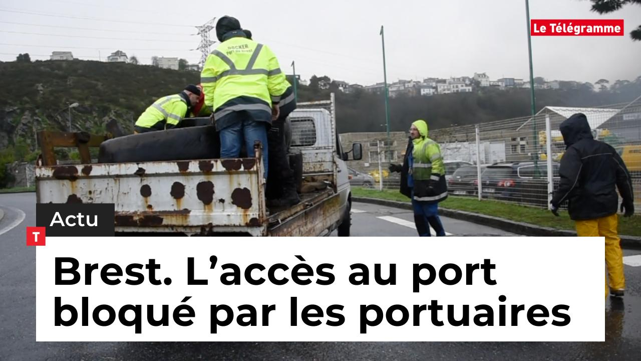 Brest. L’accès au port bloqué par les portuaires (Le Télégramme)