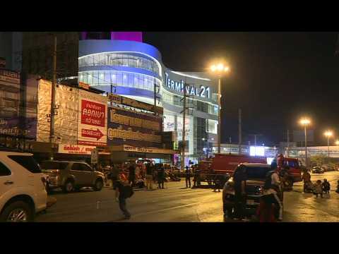 Gunshots heard from Thai mall as gunman still inside