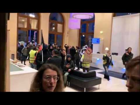 Rassemblement à Metz : " Le 49-3 est un hold-up"
