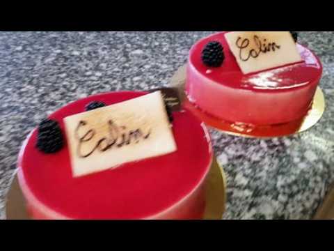 Dans les coulisses de la préparation des entremets de Pâques et de la fête des mères