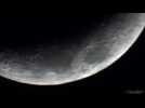 Il filme un avion dans un croissant de lune près de Vittel