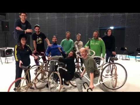Meisenthal : La Bande à Tyrex en résidence à la Halle verrière