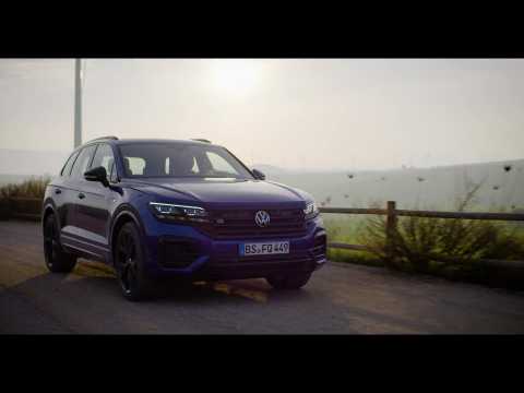 The new Volkswagen Touareg R Driving Video