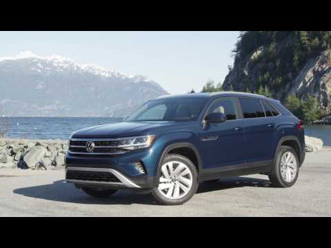 2020 Volkswagen Atlas Cross Sport Design in Tourmaline Blue - SE with Technology