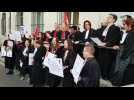 Les avocats en grève à la cour d'appel de Nancy chantent Bella Ciao