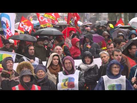 Close to 2000 anti-pension reform demonstrators in Rennes