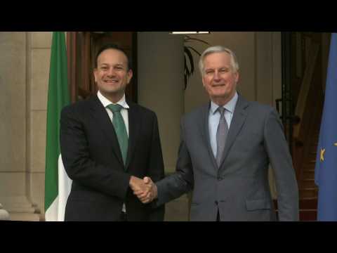 Barnier arrives in Dublin for talks with Varadkar