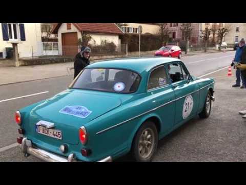 Pontarlier : Les équipages du Rallye Neige et Glace pointent à la distillerie Guy