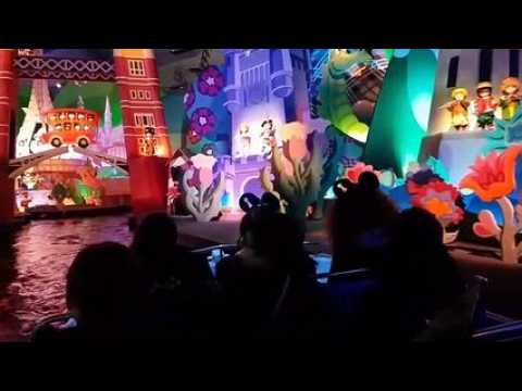 24 enfants de l'institut national des jeunes sourds de Metz visitent Disneyland Paris