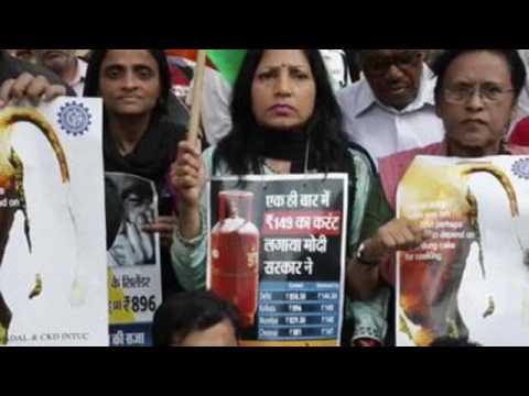 Protest in Kolkata against price increase of liquid petroleum gas