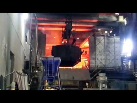 Coulée de  l'acier à l'usine SAM de Neuves-Maisons