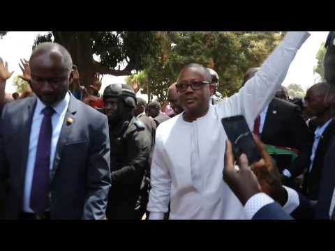 Candidate in chaotic G.Bissau vote arrives to take oath, claims victory