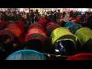 Makeshift refugee camp in Paris to ask for better social services