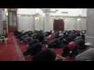 Muslims flock mosque in Gaza to perform 'Tarawih' prayer