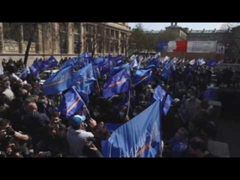 French policemen protest acquittal of accused of attacking agents