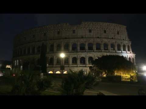 Rome Colosseum goes dark for Earth Hour