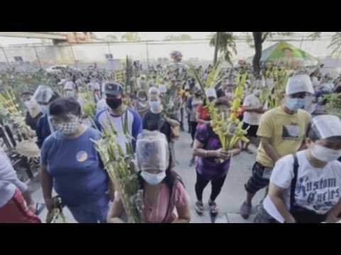 Catholics observe Palm Sunday in Philippines