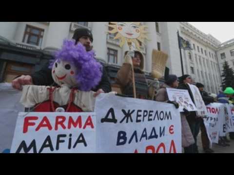 Protest in Ukraine as country registers highest number of coronavirus deaths
