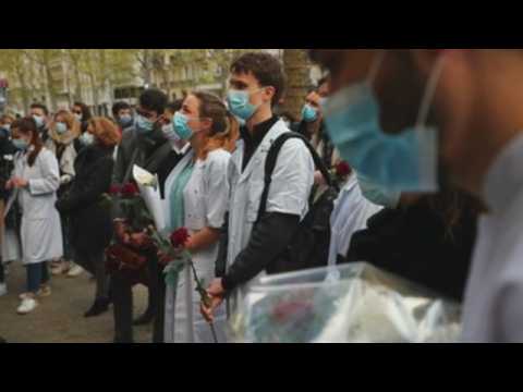 Tribute in France to health workers who have committed suicide during pandemic
