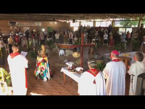 Indigenous people bid farewell to Bishop Casaldàliga