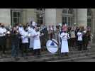 French chef leads noisy protest against COVID-19 restrictions in Bordeaux