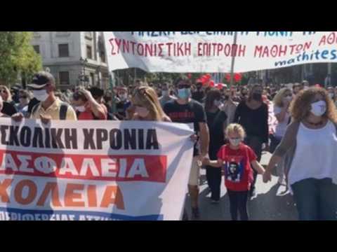 Student protest in Greece demands better anti-COVID measures
