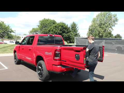 Mopar Bed Step on Ram 1500 with Multifunction Tailgate