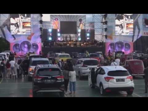 Drive-in concert in Indonesia to stop spread of Covid