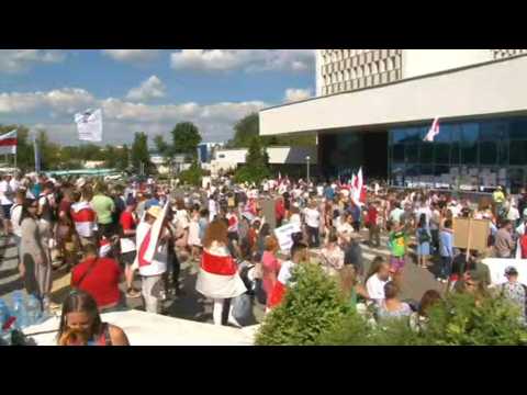 Belarus workers join demonstration at state television