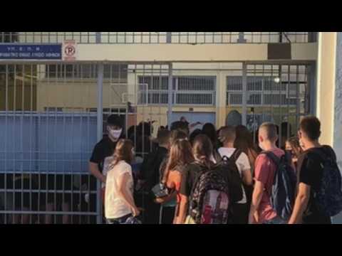 Greek schools reopen amid complaints over lack of Covid-19 measures