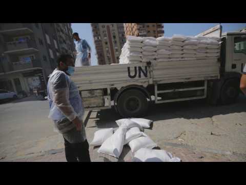 UNHCR delivers food to refugees in the Gaza Strip