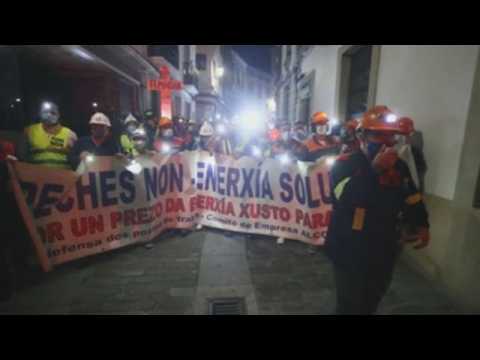 Alcoa workers protest against San Cibrao plant closure