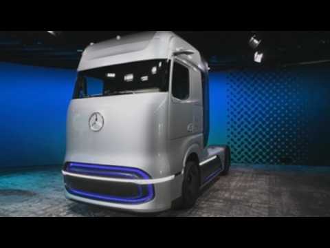 Daimler introduces GenH2, a new hydrogen truck