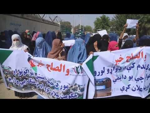 Afghan women demand an active role in the debate on peace talks