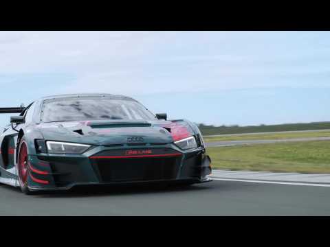 The new Audi R8 LMS Track driving