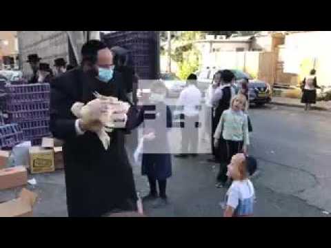 Ultra-orthodox Jews celebrate Kaparot ceremony amid pandemic