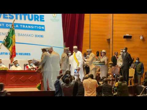 Mali's transitional President and Vice President sworn in